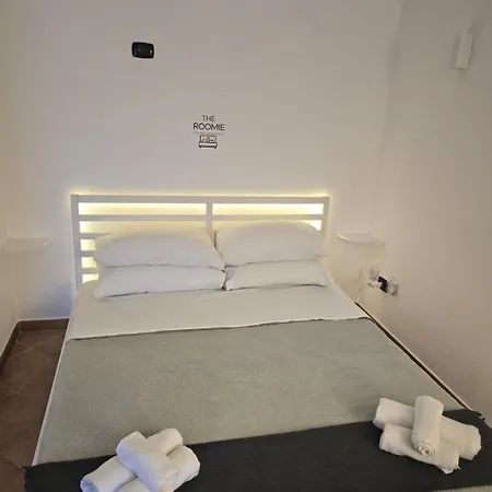 The Roomie, Cozy For Couples Or Friends דירה