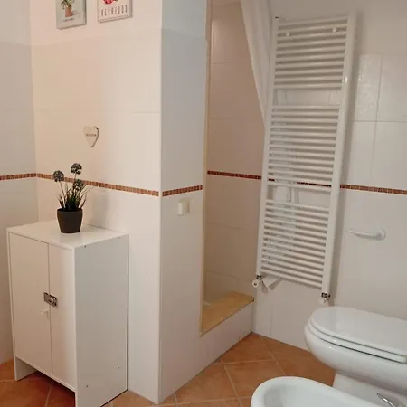 The Roomie, Cozy For Couples Or Friends דירה בארי