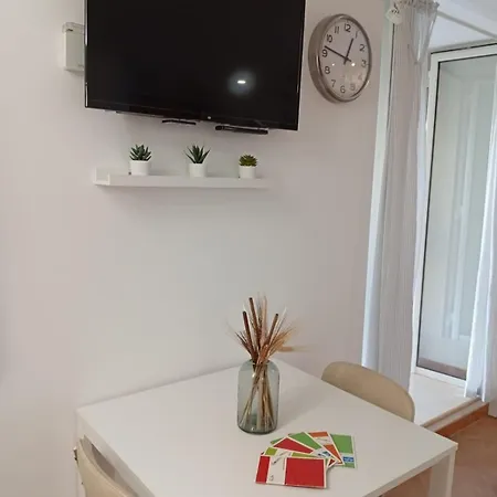 דירה The Roomie, Cozy For Couples Or Friends בארי