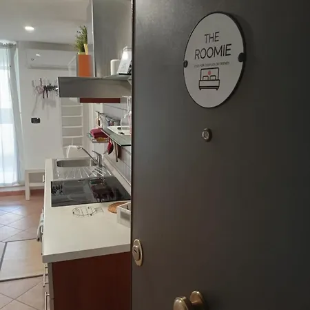 The Roomie, Cozy For Couples Or Friends דירה
