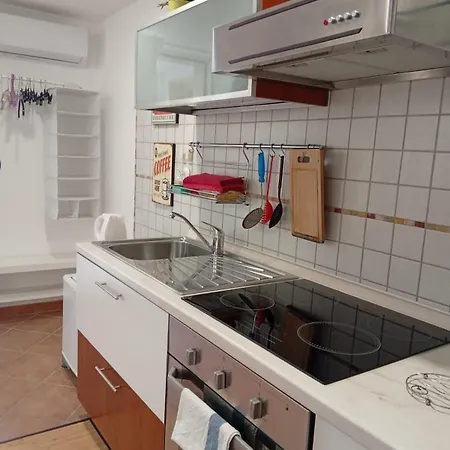 The Roomie, Cozy For Couples Or Friends דירה